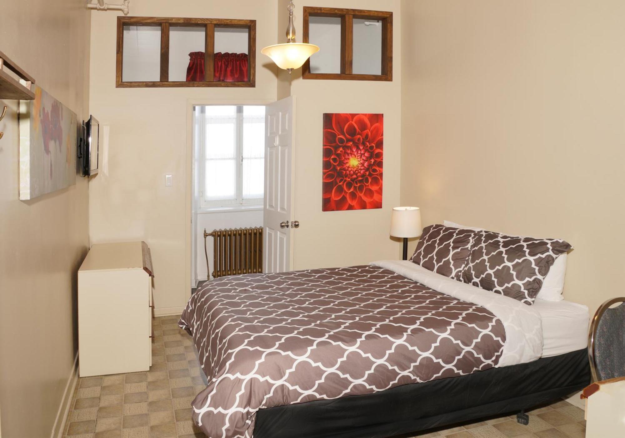 Auberge Du Couvent Saint-Casimir Esterno foto